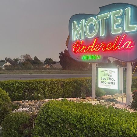 Cinderella Motel Hollister Exterior foto